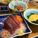 久昇 - わらびの御浸しに削り節をたっぷりかけて、味わい深し。