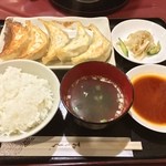 俺の餃子房 - 俺の餃子定食5個