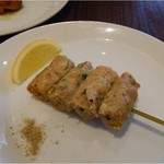 Kobara Kafe - ランチのプラスメニュー　鶏つくねの串焼き