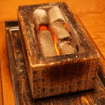 Maruya - 焼きガニに使う炭火