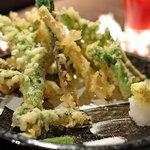 和食処 まる - 春の山菜の天ぷら