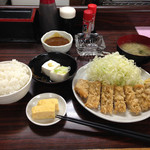 よしみ食堂 - とんかつ定食700円