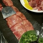 黒毛和牛焼肉 凱旋門 - 