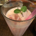 印度料理シタール - イチゴのラッシー