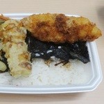 ほっともっと - のり弁350円の海苔のしたのおかか昆布は貧弱