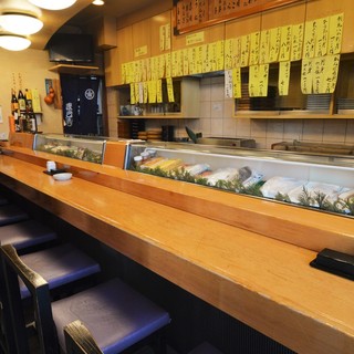[1階]寿司屋の醍醐味！カウンター席