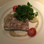 ラカーヴデランパール - コラーゲンたっぷりな肉のテリーヌ ミュゾー風