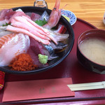 鯛喜 - 海鮮丼(ちょっと豪華)
