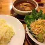 タージマハール - サラダも付けてバランス良く♫