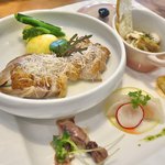 BISTRO MANMA  Le LIEN - 料理写真:鶏もも肉のグリル、ローズマリー風味