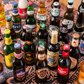 Over 30 types of foreign beers. Half of them are available for less than 690 yen!!