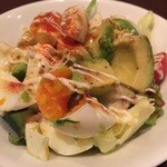 Tori Hachi Takumi - 半熟たまごとアボガドのサラダ