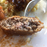 キッチン すずたとうげ - 2016年3月上旬 ハンバーグを少し貰って食べました。ジューシーで美味しいものでした。