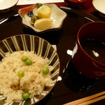 渡風亭 - 三月：あさりご飯、グリーンピース乗せ