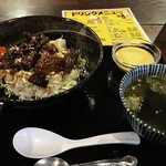 七代目 - ハラミ丼900円