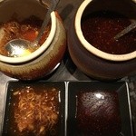 焼肉龍王館 - タレ２種類
