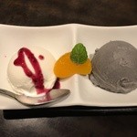 焼肉龍王館 - 選べるアイス(２種)
レアチーズ・黒ごま