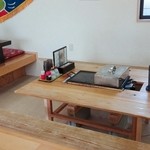 海賊亭 - 焼きがき用のテーブル席