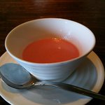 アル フィオーレ - 桃と子牛のフォンドヴォースープ