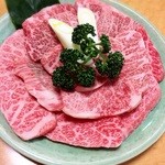 焼肉家東貴 - 上カルビ 2,100円(写真は2人前)