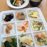 産直バイキングレストラン かぐやま - 大人(¥1,620) 冷菜中心盛り付け例