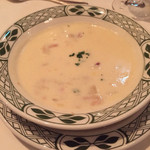 ロウリーズ・ザ・プライムリブ 大阪 - スープ