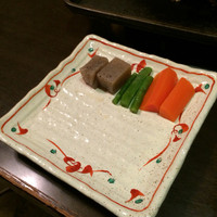 牛幸 本店 - 既に調理済み，鉄板で温めて食べます
                何故かこんにゃくが！