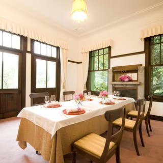 RoomA／RoomB