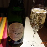 シュワシュワ～。