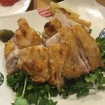 漁火 - 地鶏焼き
      
      これも人気メニュー