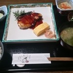 美酒佳肴 おかもと - 日替わり(ブリの照り焼き定食)