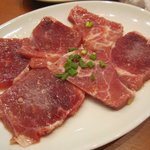 焼肉 山河 - ・「厚切り豚カルビ(\304)」