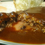 洋食エリーゼ - 大きなハンバーグの断面