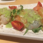 hachi - サーモンと真鯛の特製自家製バジルカルパッチョ。