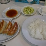 栄華楼 - 餃子&半ライス