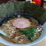 横浜家系らーめん 古口家 - ラーメン(中盛)　￥750