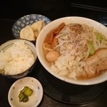 麺の坊 男晴れ - お昼のランチセット！ライス、漬物、水餃子はサービス！