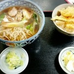 Sobadokoro Masudaya - 鶏そば　と　ミニ天丼