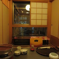 新三浦 博多本店 - 個室の視線の先、水面が綺麗