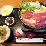 和食さと - 牛すきうどん鍋定食（肉大盛）1609円（税込）