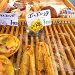 Pooch - (2016,03/05)