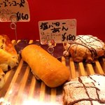 Pooch - (2016,03/05)