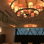 AdonisTtable - 素敵なシャンデリアは、夜にはムーディーに★