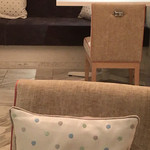 AdonisTtable - ティータイムにお友達を連れてきたい落ち着いた内装。