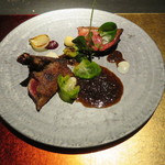 エクアトゥール - ラカンピジョン炭火焼、ソースサルミ1