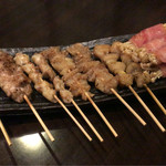やきとり遊喜 - 店主おまかせ串 ¥702 (写真は2人分)