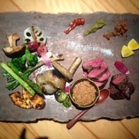 春秋 溜池山王店 - 16.3　野菜のグリルと牛肉２種。