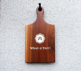 What a Tart! - 外観