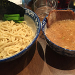 ラーメン雷鳥 - 