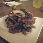 和酒バル KIRAZ - 有機玉葱＆胡瓜のマリネ風サラダ